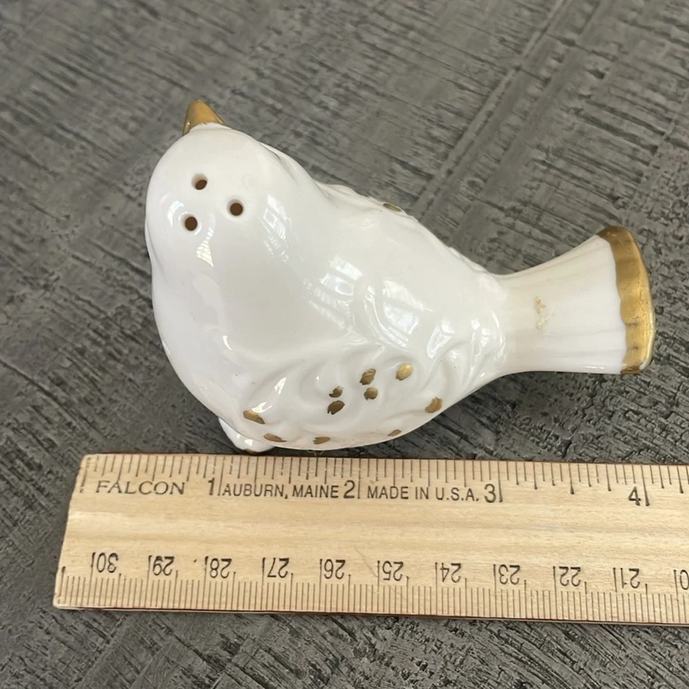 Pier 1 Ceramic White Birds Salt & Pepper Shakers